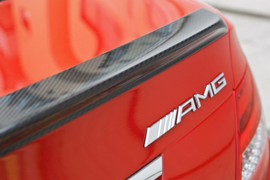  Mercedes-Benz C63 AMG Saloon 2013 года  (фото 13 из 22)